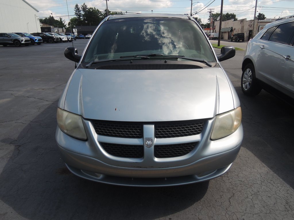 Used 2002 Dodge Grand Caravan Sport with VIN 2B4GP44392R789728 for sale in Gas City, IN
