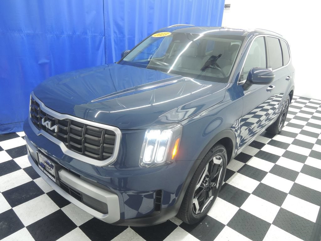 Used 2023 Kia Telluride S