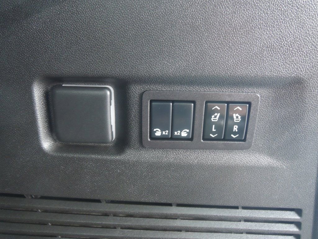 2025 Chevrolet Suburban High Country - Photo 35