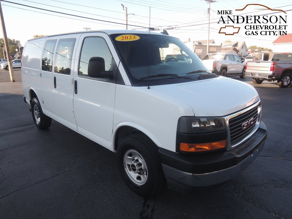 2023 GMC Savana Cargo Work Van's photo
