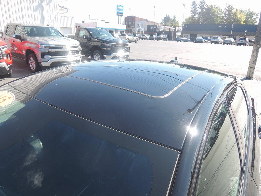 2015 Chrysler 200 S photo 4