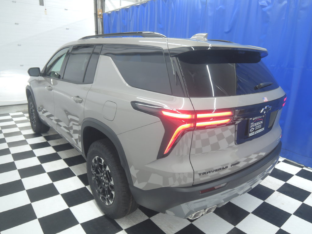 2027 Chevrolet Traverse Z71 - Photo 7