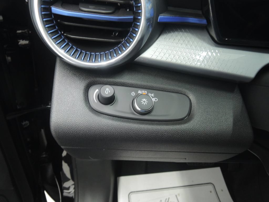 2026 Chevrolet Trax LT - Photo 24