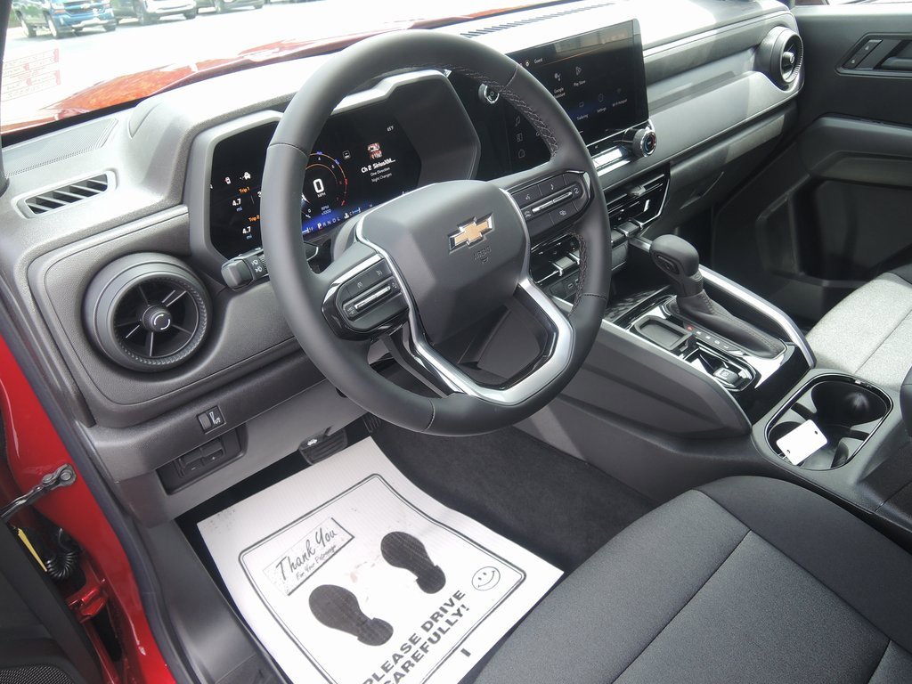 2025 Chevrolet Colorado LT photo 4