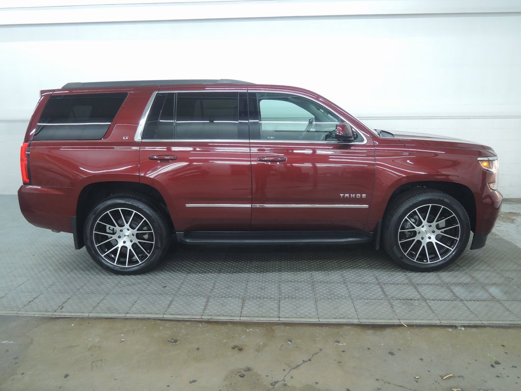 2018 Chevrolet Tahoe LT photo 2