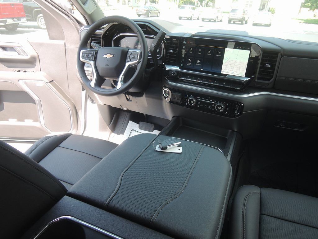 2025 Chevrolet Silverado 2500 HD LTZ - Photo 39