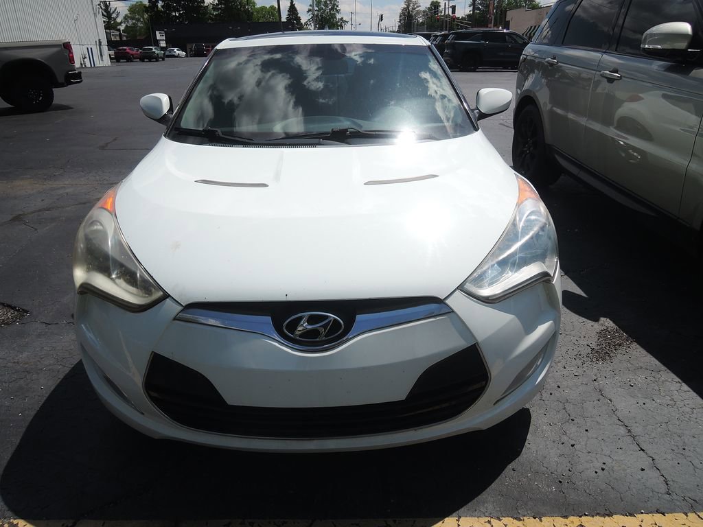 Used 2013 Hyundai Veloster Base with VIN KMHTC6AD0DU105253 for sale in Gas City, IN