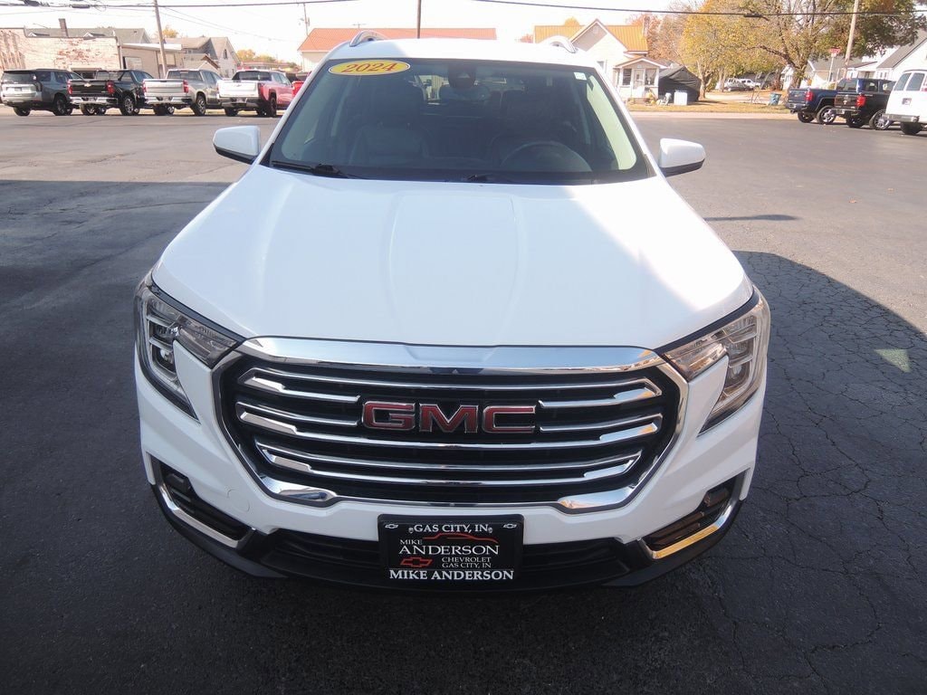 Used 2024 GMC Terrain SLT SUV