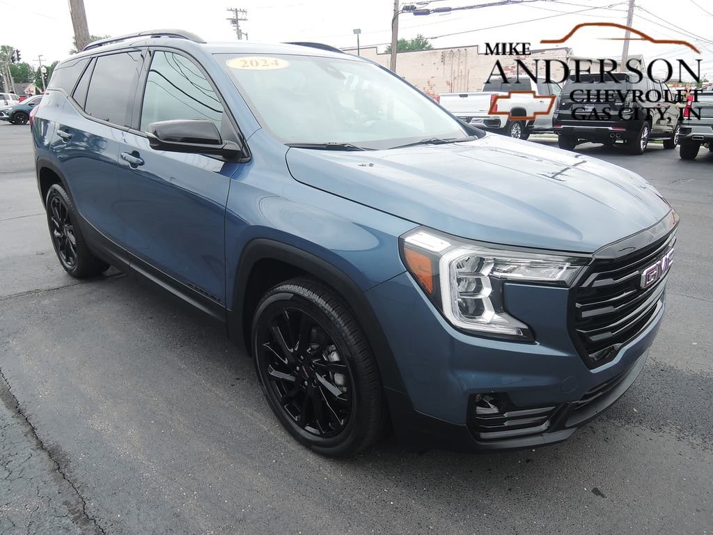 Used 2024 GMC Terrain SLT SUV