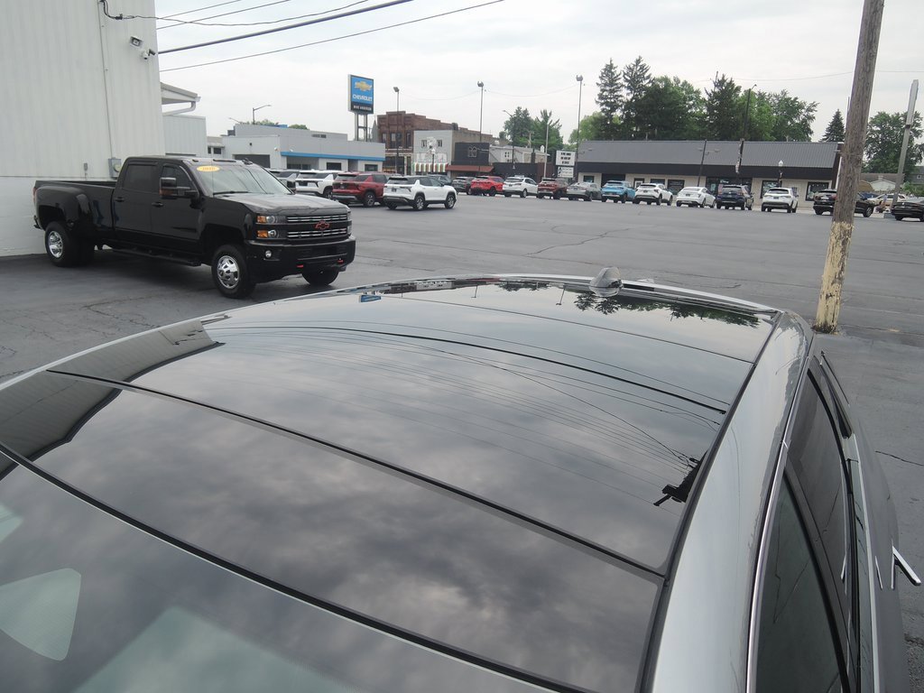 2024 Cadillac Lyriq Luxury photo 4
