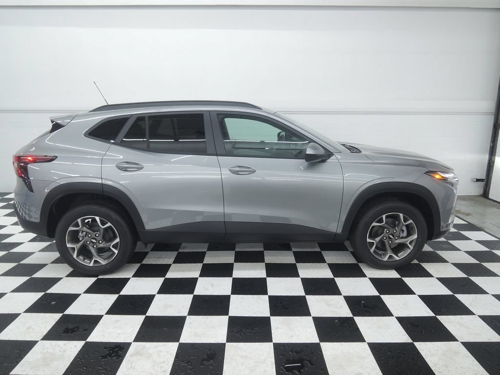 New 2026 Chevrolet Trax LT SUV