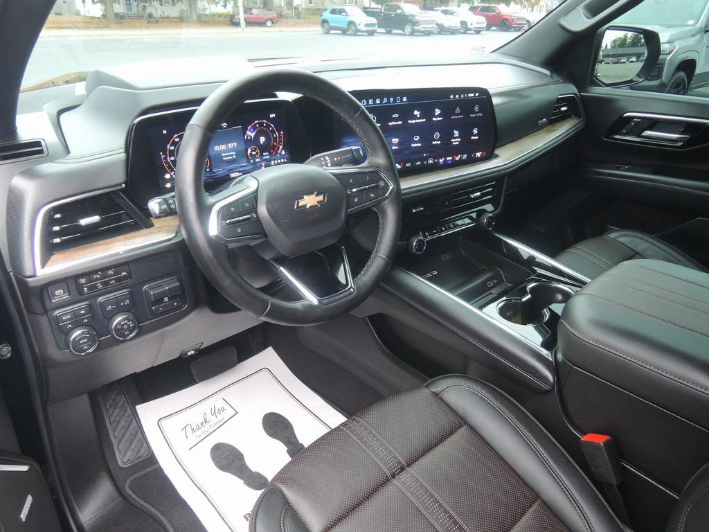 2025 Chevrolet Suburban High Country - Photo 6