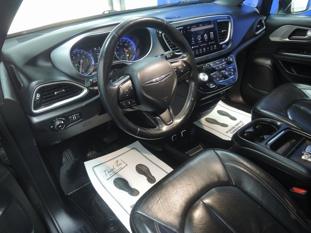 Used 2020 Chrysler Pacifica Touring L