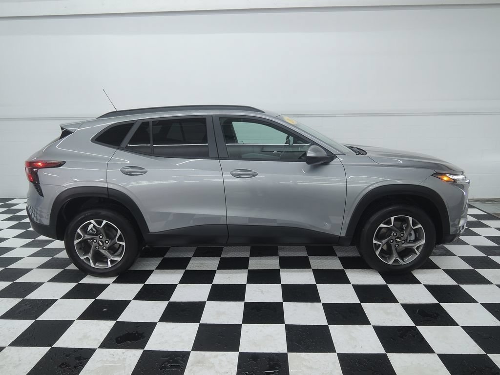 Used 2024 Chevrolet Trax LT SUV