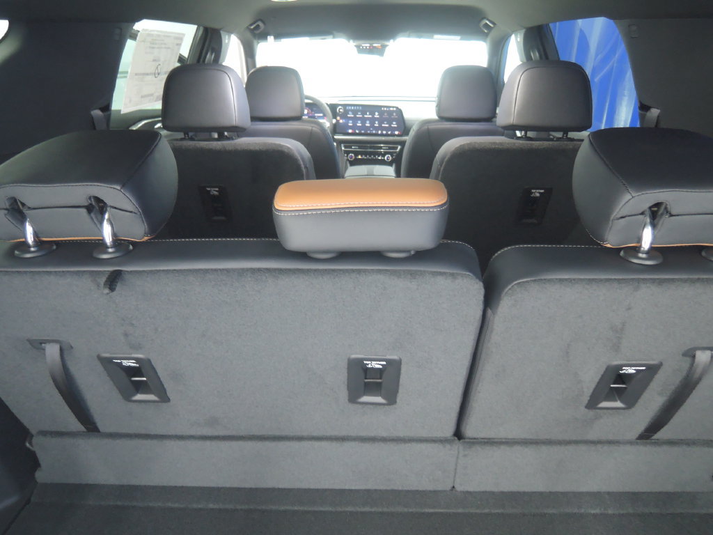 2027 Chevrolet Traverse Z71 - Photo 28