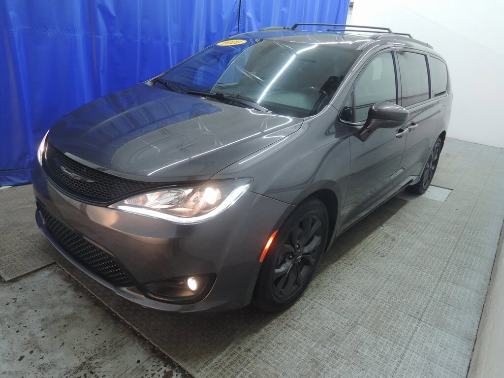 Used 2020 Chrysler Pacifica Touring L