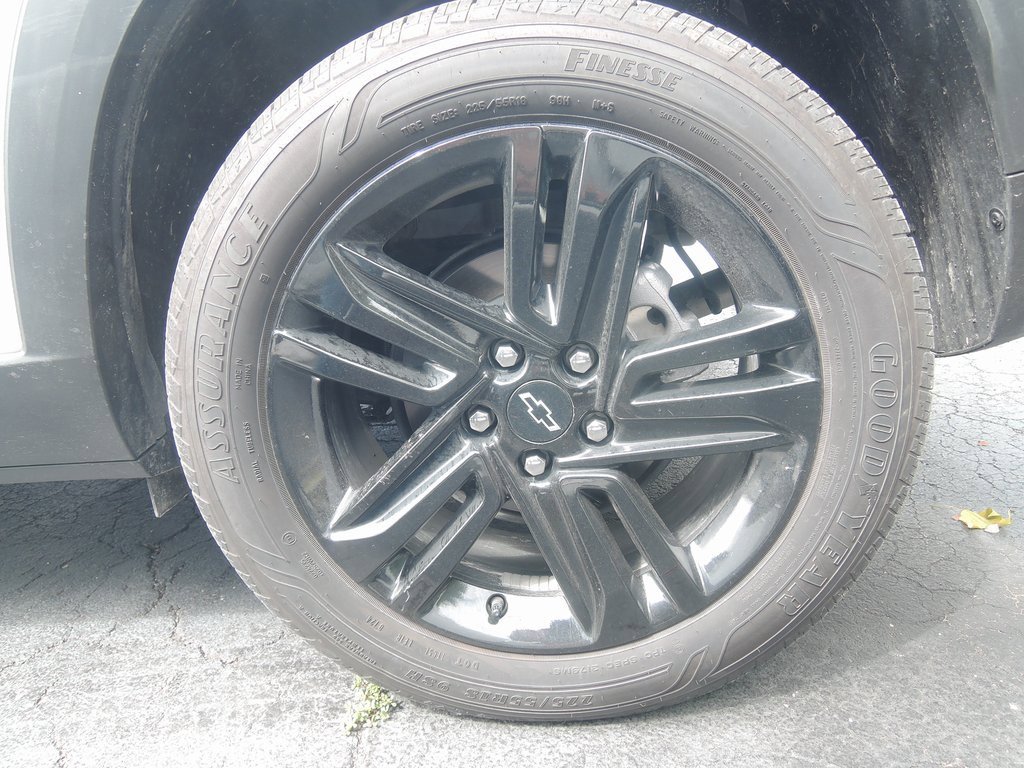 2025 Chevrolet Trax ACTIV photo 3