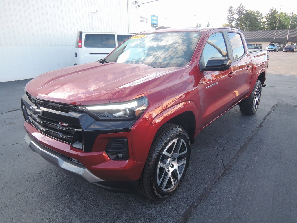 2024 Chevrolet Colorado Z71 photo 3