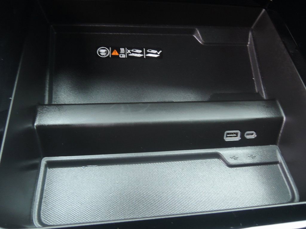 2025 Chevrolet Suburban High Country - Photo 21