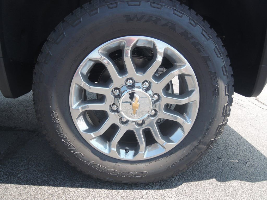 2025 Chevrolet Silverado 2500 HD LTZ - Photo 6