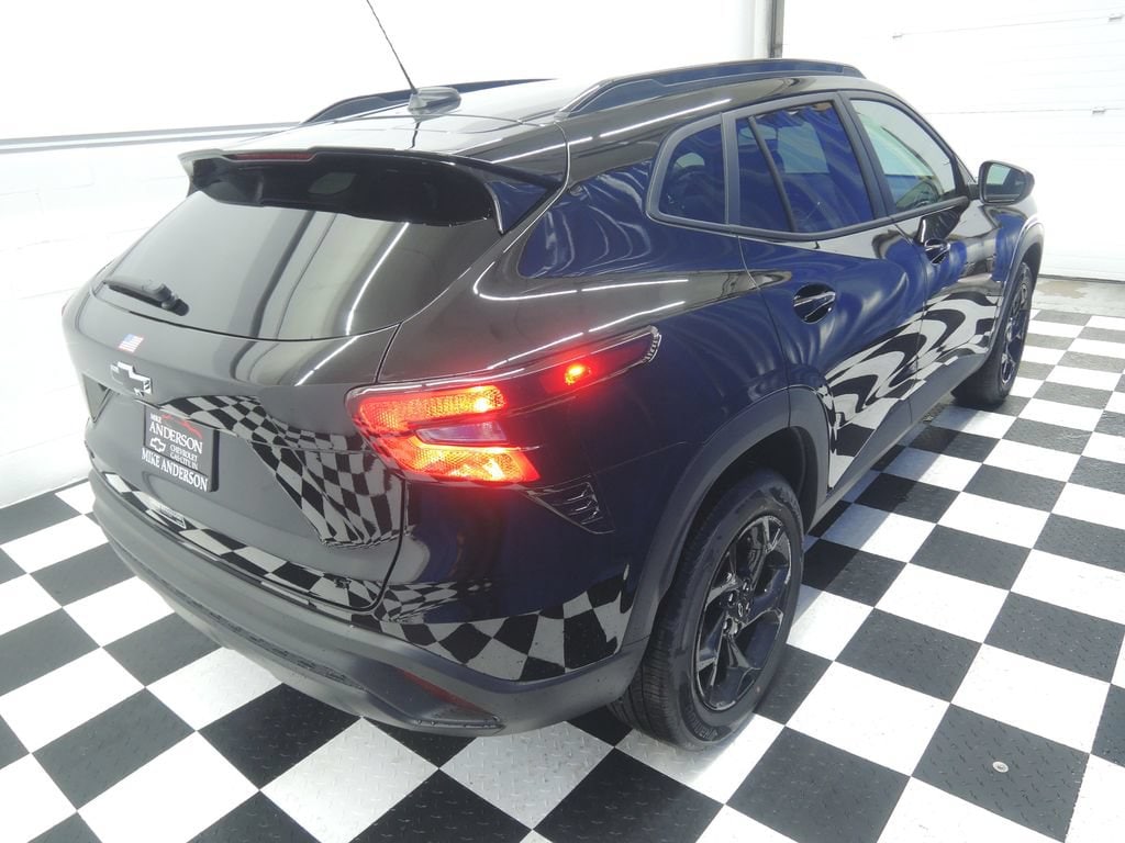 2026 Chevrolet Trax LT - Photo 10