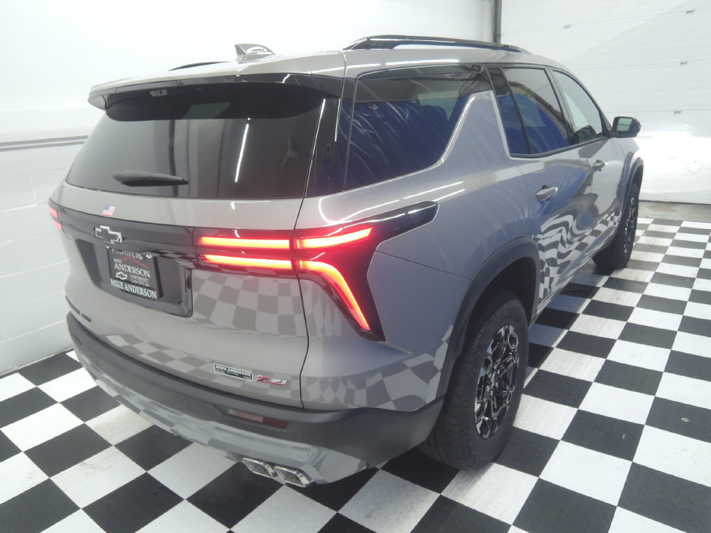2027 Chevrolet Traverse Z71 - Photo 9