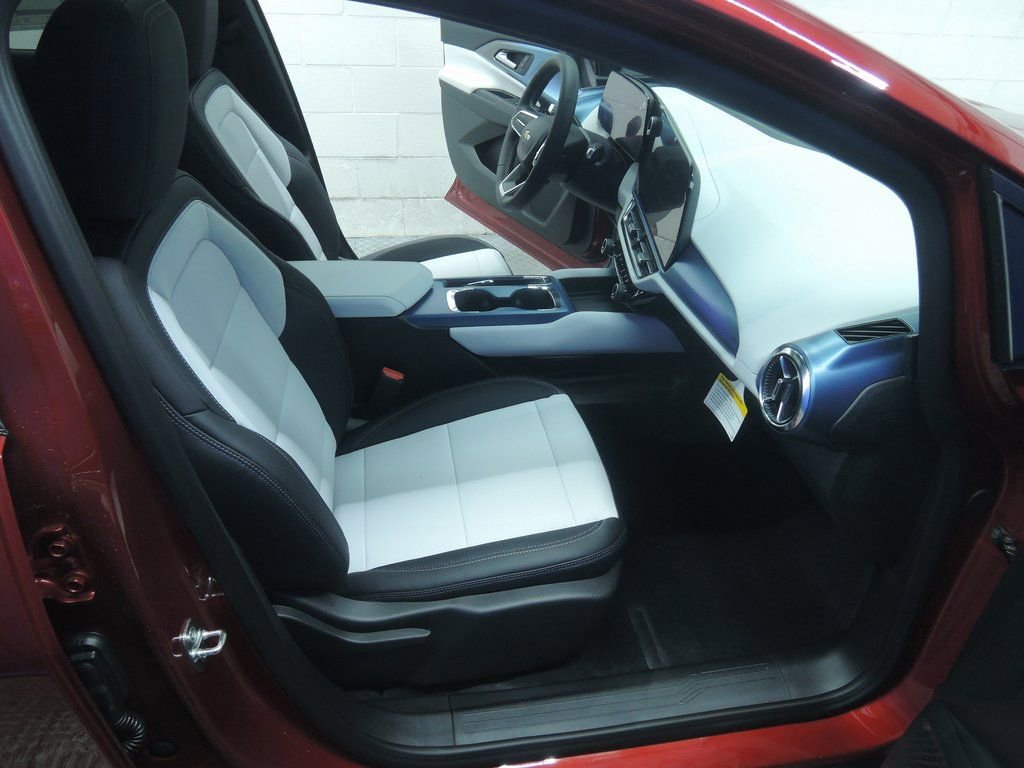 2026 Chevrolet Equinox EV 2LT - Photo 35