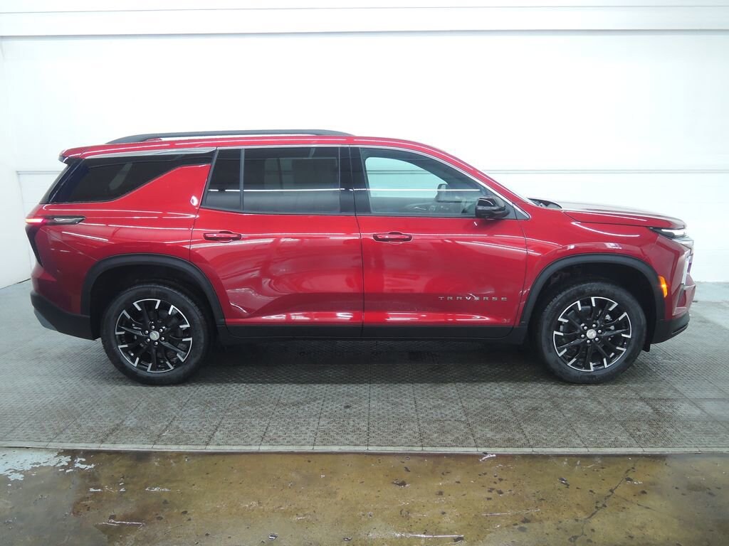 New 2026 Chevrolet Traverse LT SUV