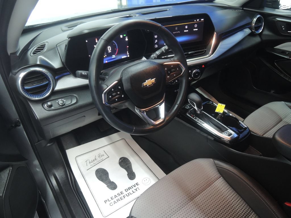 Used 2024 Chevrolet Trax LT SUV