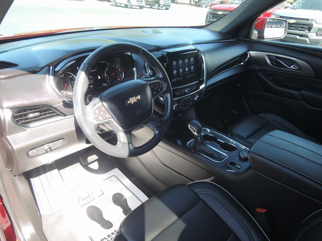 2023 Chevrolet Traverse Premier photo 3