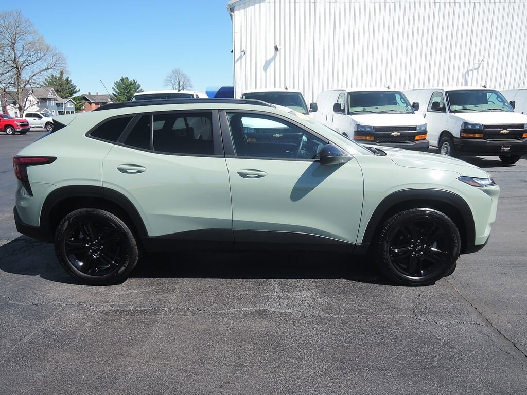 Used 2024 Chevrolet Trax Activ SUV