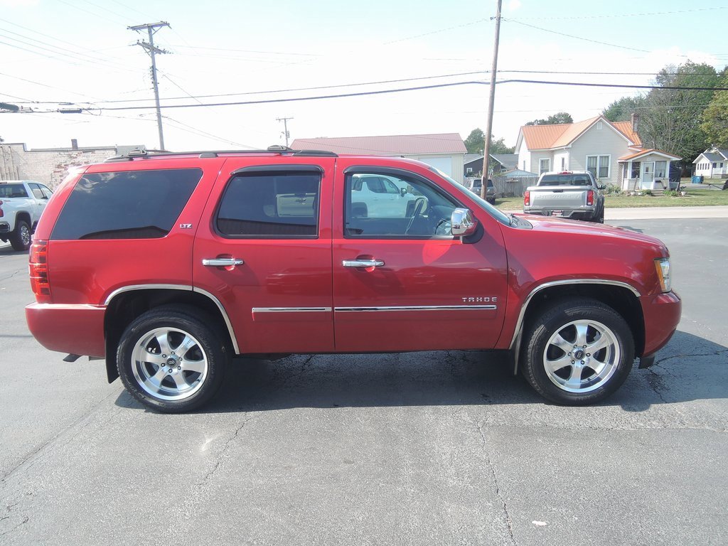2012 Chevrolet Tahoe LTZ photo 2