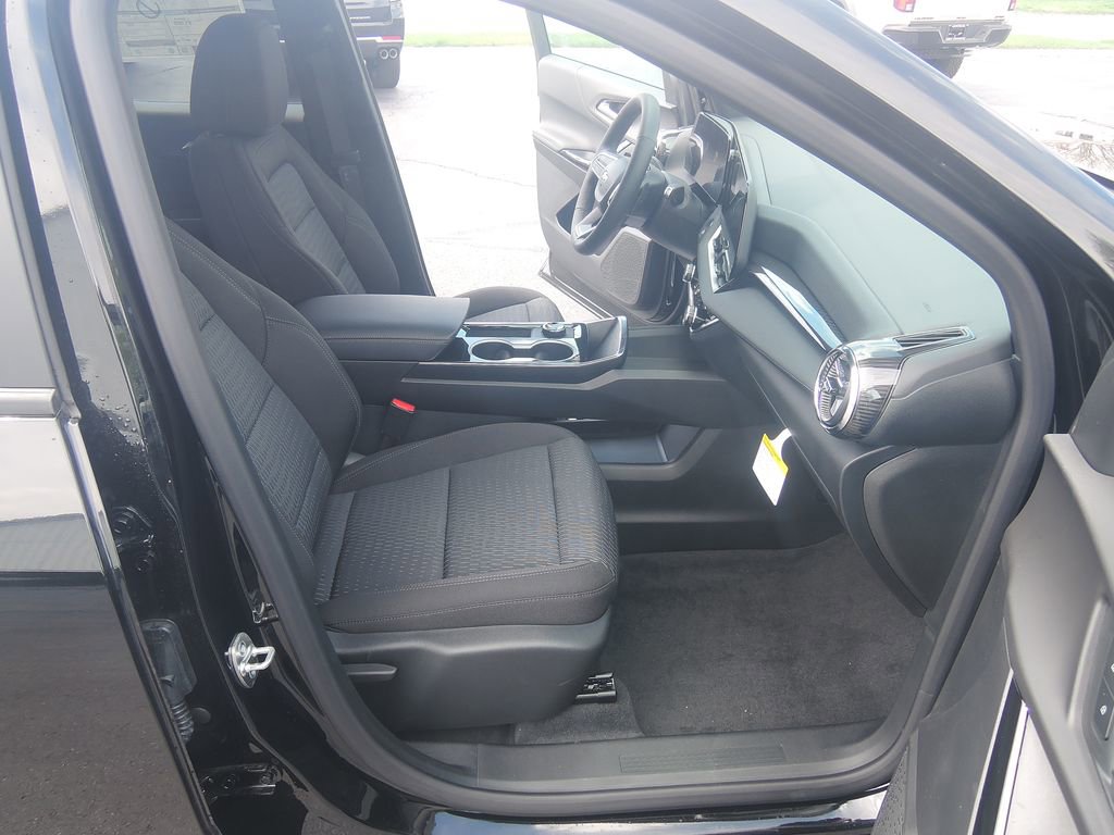 2026 Chevrolet Equinox LT - Photo 35