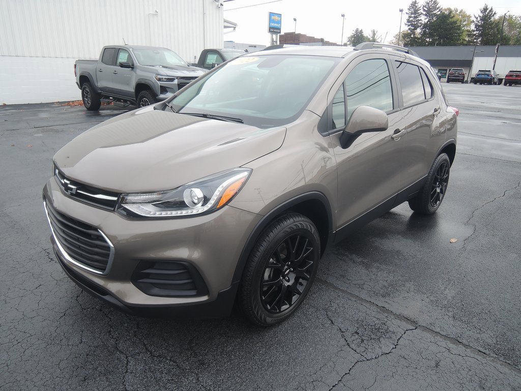 2022 Chevrolet Trax LT photo 3