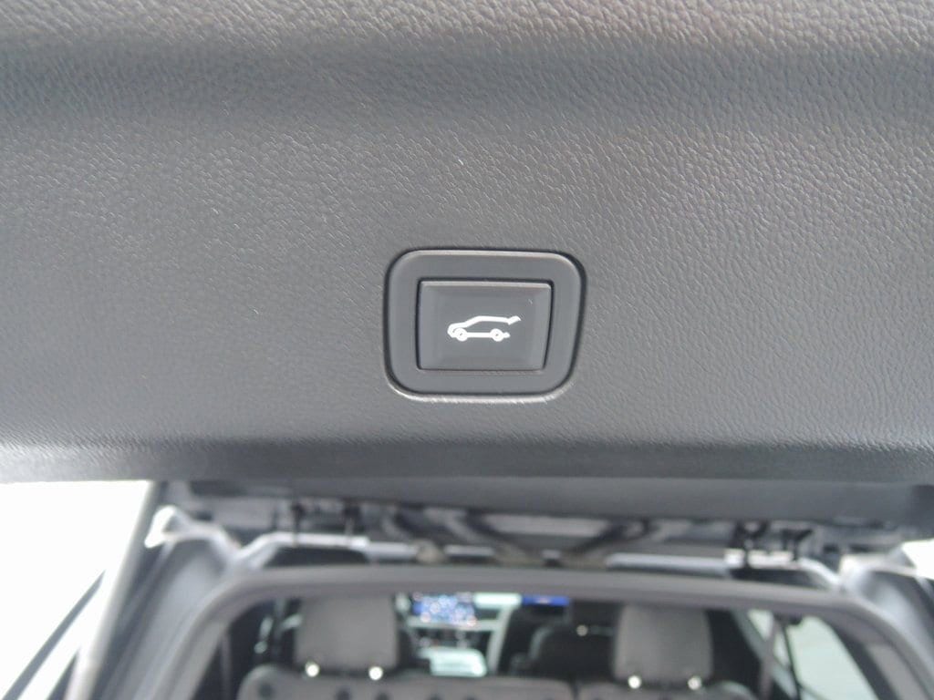 2025 Chevrolet Suburban High Country - Photo 38