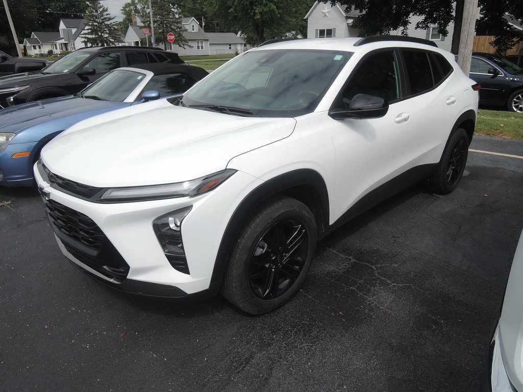 2025 Chevrolet Trax ACTIV photo 2