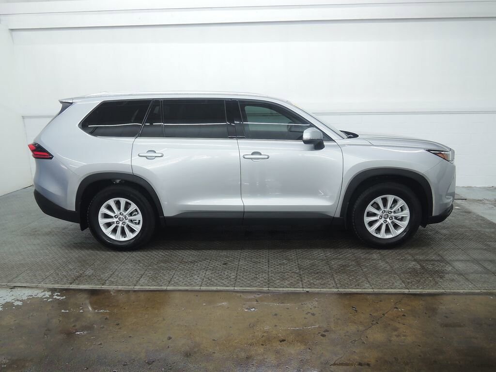Used 2024 Toyota Grand Highlander XLE