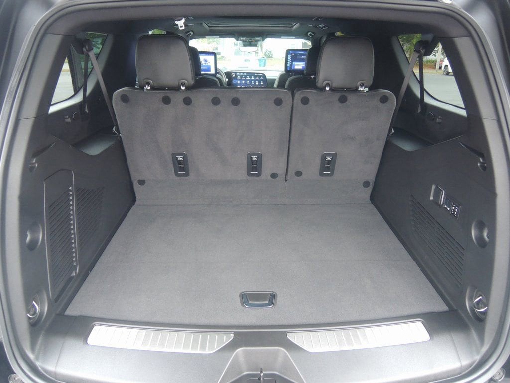 2025 Chevrolet Suburban High Country - Photo 34