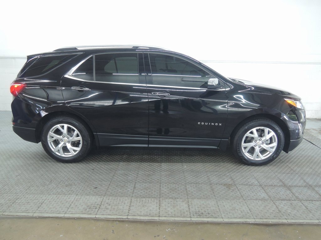 Used 2020 Chevrolet Equinox Premier with VIN 2GNAXNEV6L6260326 for sale in Gas City, IN