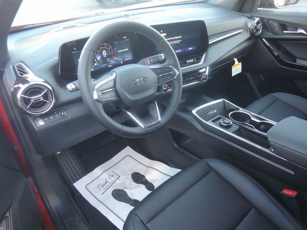 2026 Chevrolet Equinox LT photo 2