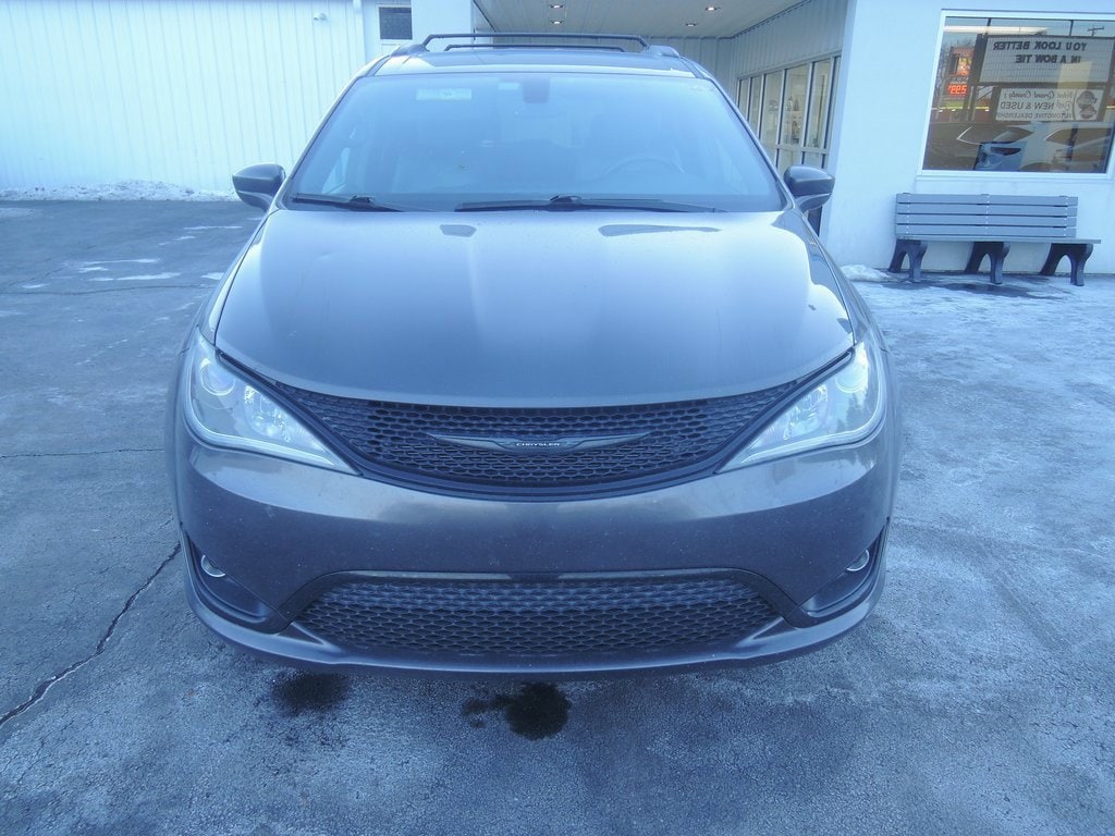 Used 2020 Chrysler Pacifica Touring L