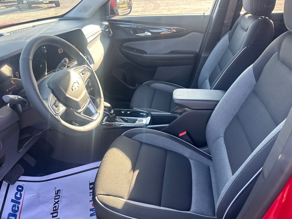 2026 Chevrolet Trailblazer LT photo 4