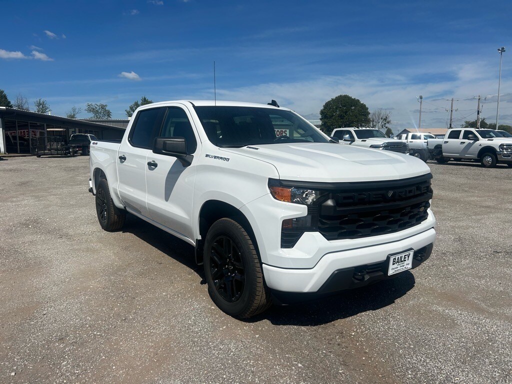 2026 Chevrolet Silverado 1500 Custom photo 2
