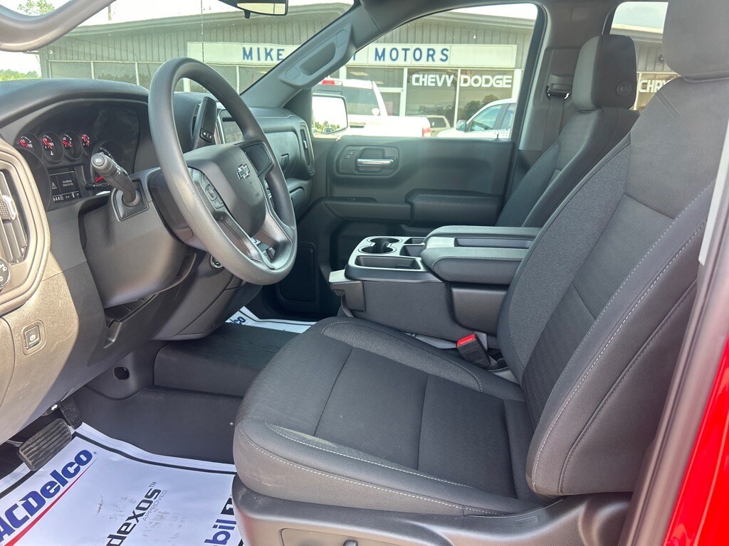2025 Chevrolet Silverado 1500 Custom Trail Boss photo 4
