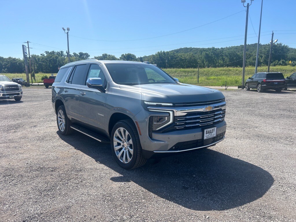 2025 Chevrolet Tahoe Premier photo 2