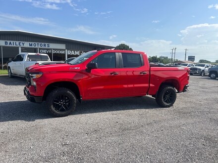 2025 Chevrolet Silverado 1500 Custom Trail Boss Truck Crew Cab