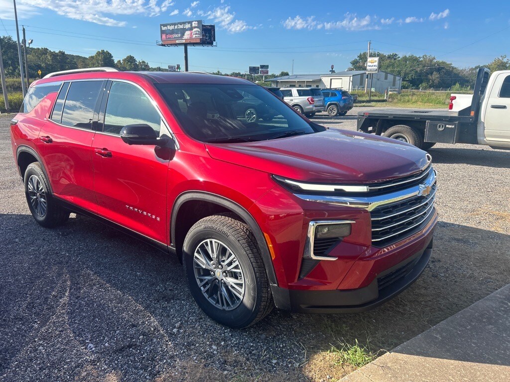 2026 Chevrolet Traverse photo 2