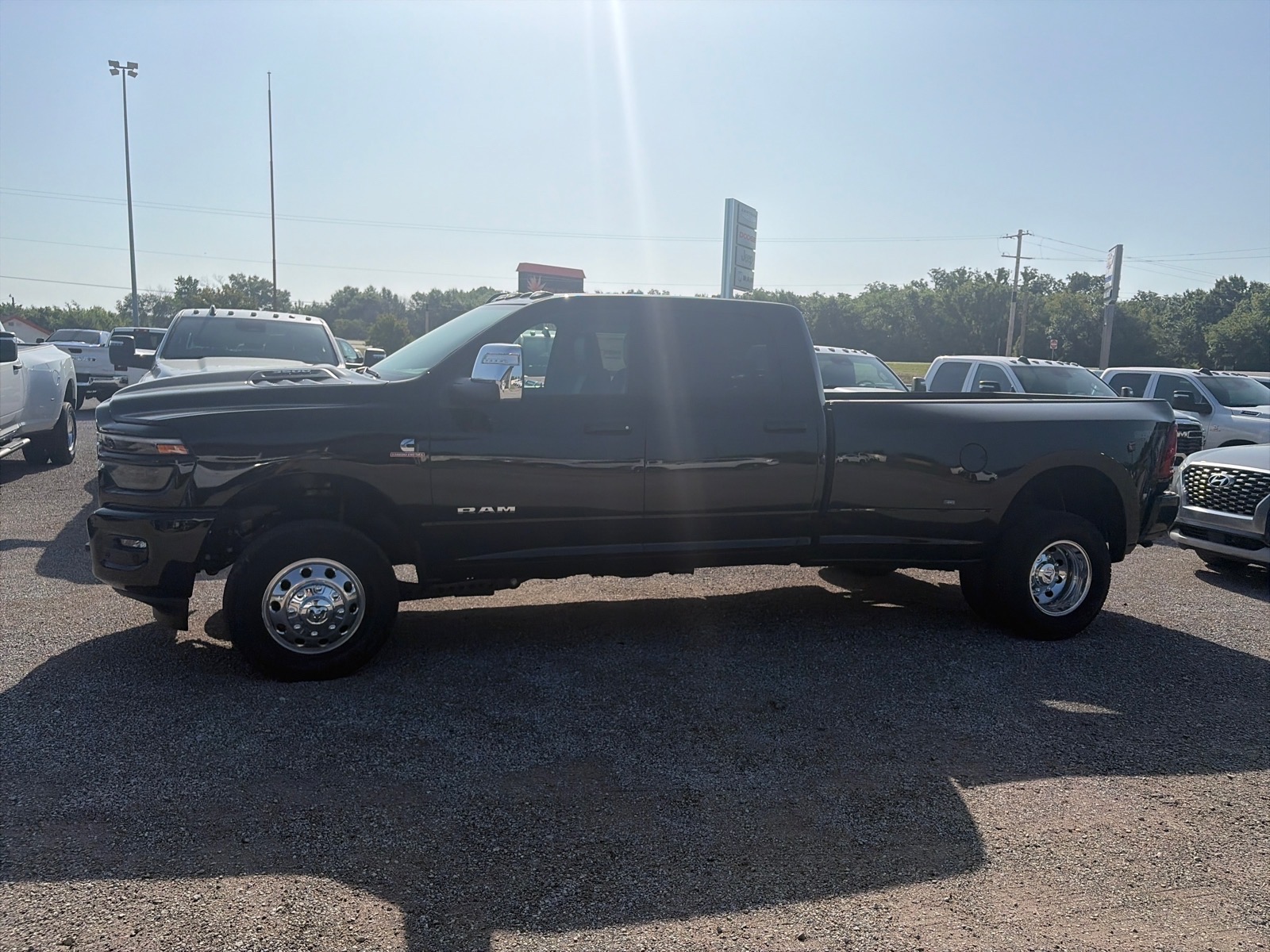 2026 Ram 3500 LARAMIE CREW CAB 4X4 8' BOX Pickup