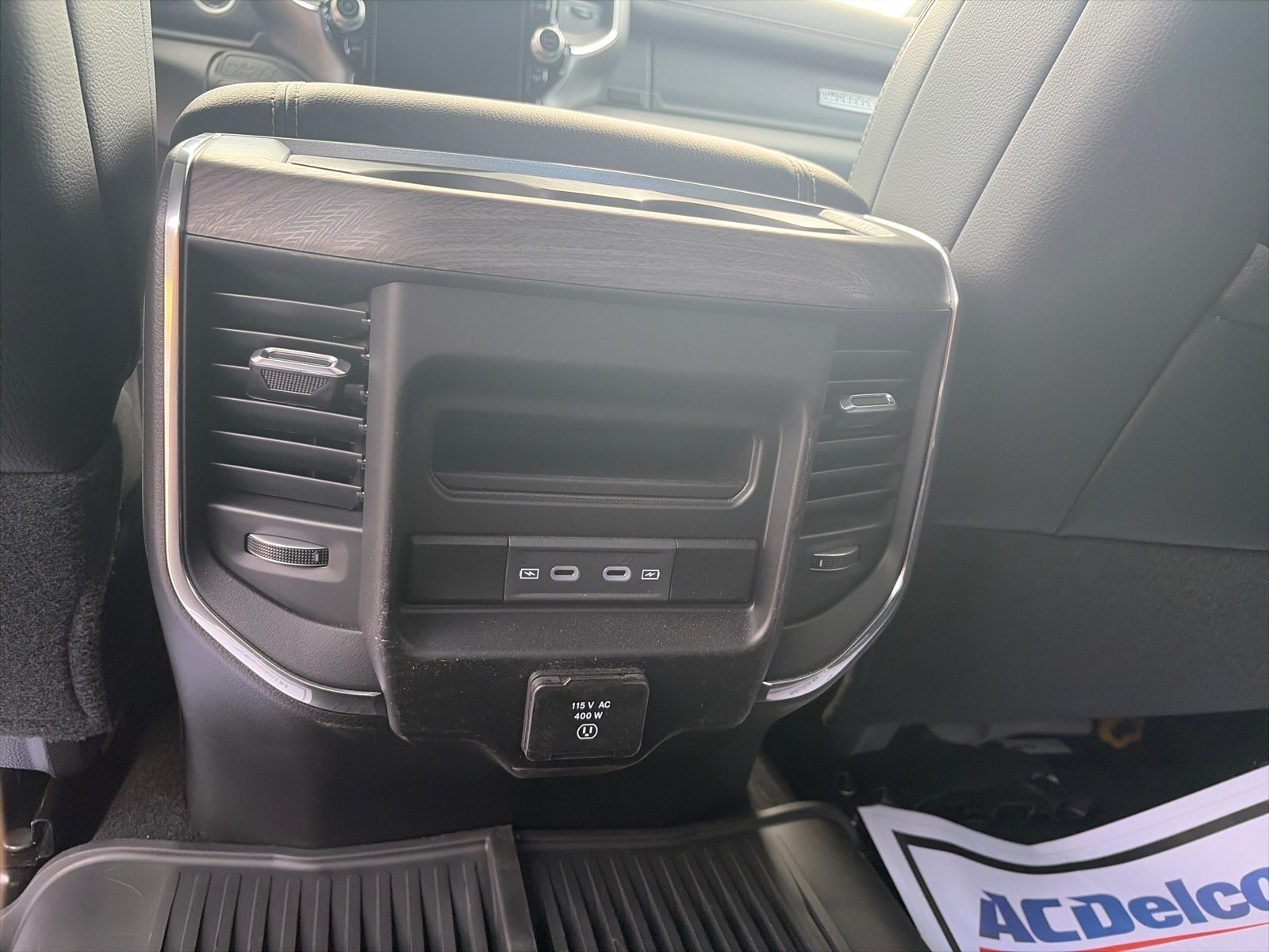 2026 RAM 3500 Laramie - Photo 6