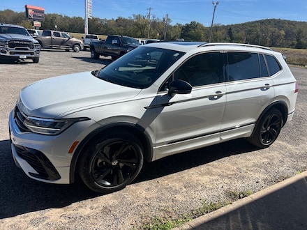 2024 Volkswagen Tiguan SE R-Line Black SE R-Line Black  SUV